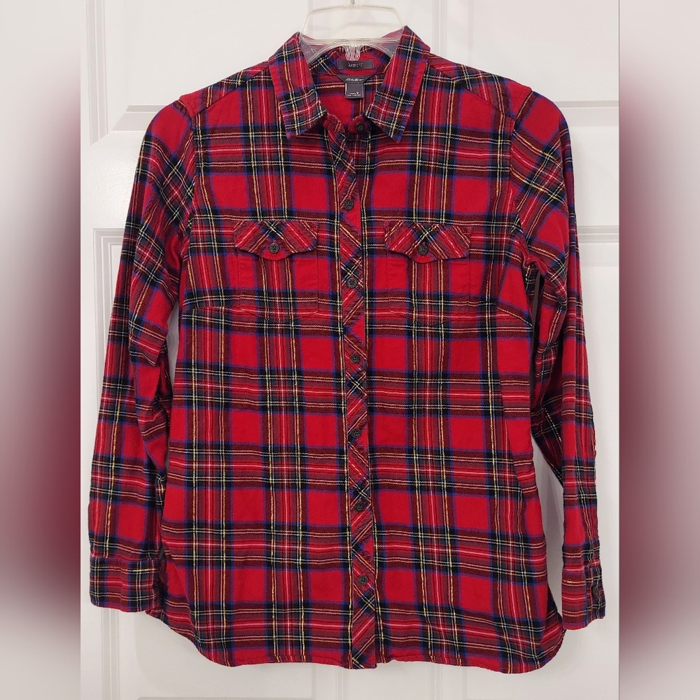 EDDIE BAUER | Medium Classic Fit Tartan Plaid Flannel Button-Down Blouse.